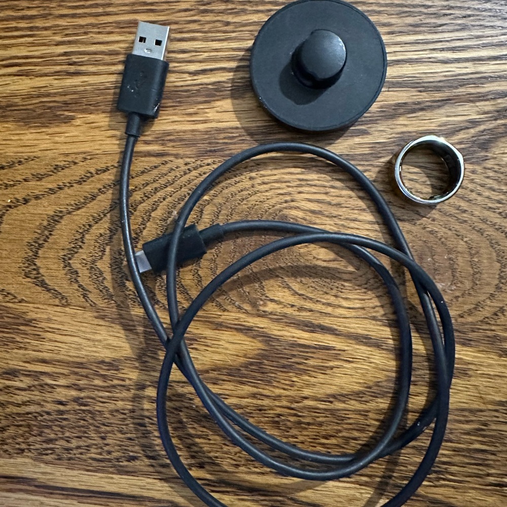 Oura Heritage Ring, Gen 2 - Picture 4 of 7